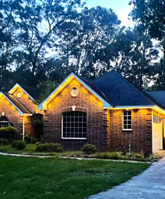 /assets/images/home/accent-house